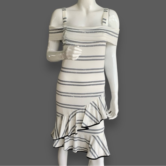 VENUS  CREAM/GREY STRIPED RUFFLE MINI PARTY DRESS. WOMEN’S SIZE MEDIUM - Picture 2 of 9
